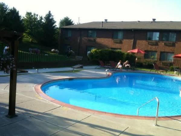 Best Western Shelbyville Lodge Екстериор снимка